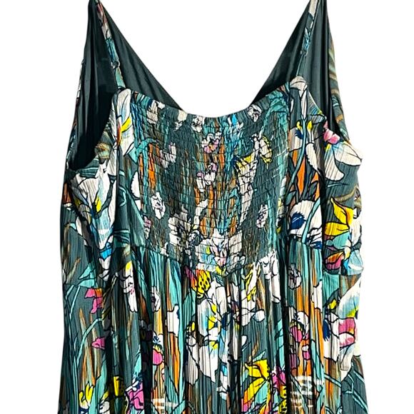 Floral Print Jumpsuit - Picture 6 of 10